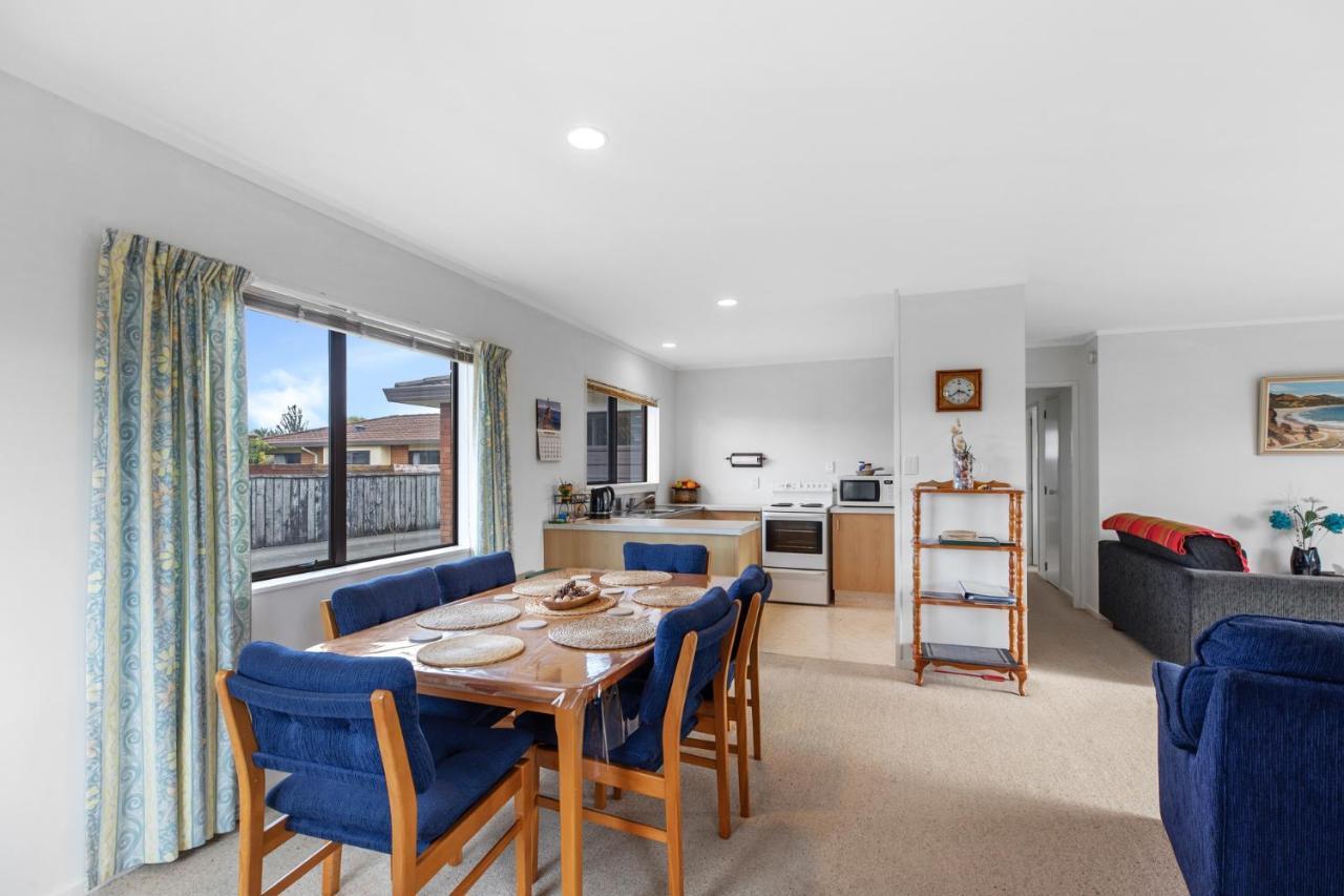 Riviera Casa - Mount Maunganui Holiday Home エクステリア 写真