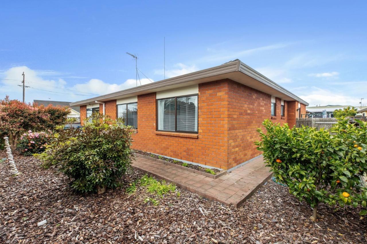 Riviera Casa - Mount Maunganui Holiday Home エクステリア 写真