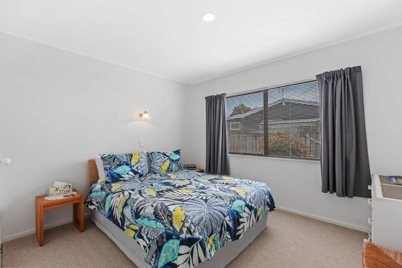Riviera Casa - Mount Maunganui Holiday Home エクステリア 写真